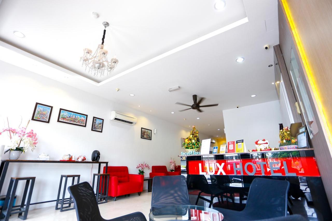 Lux Hotel Teluk Intan Exterior photo