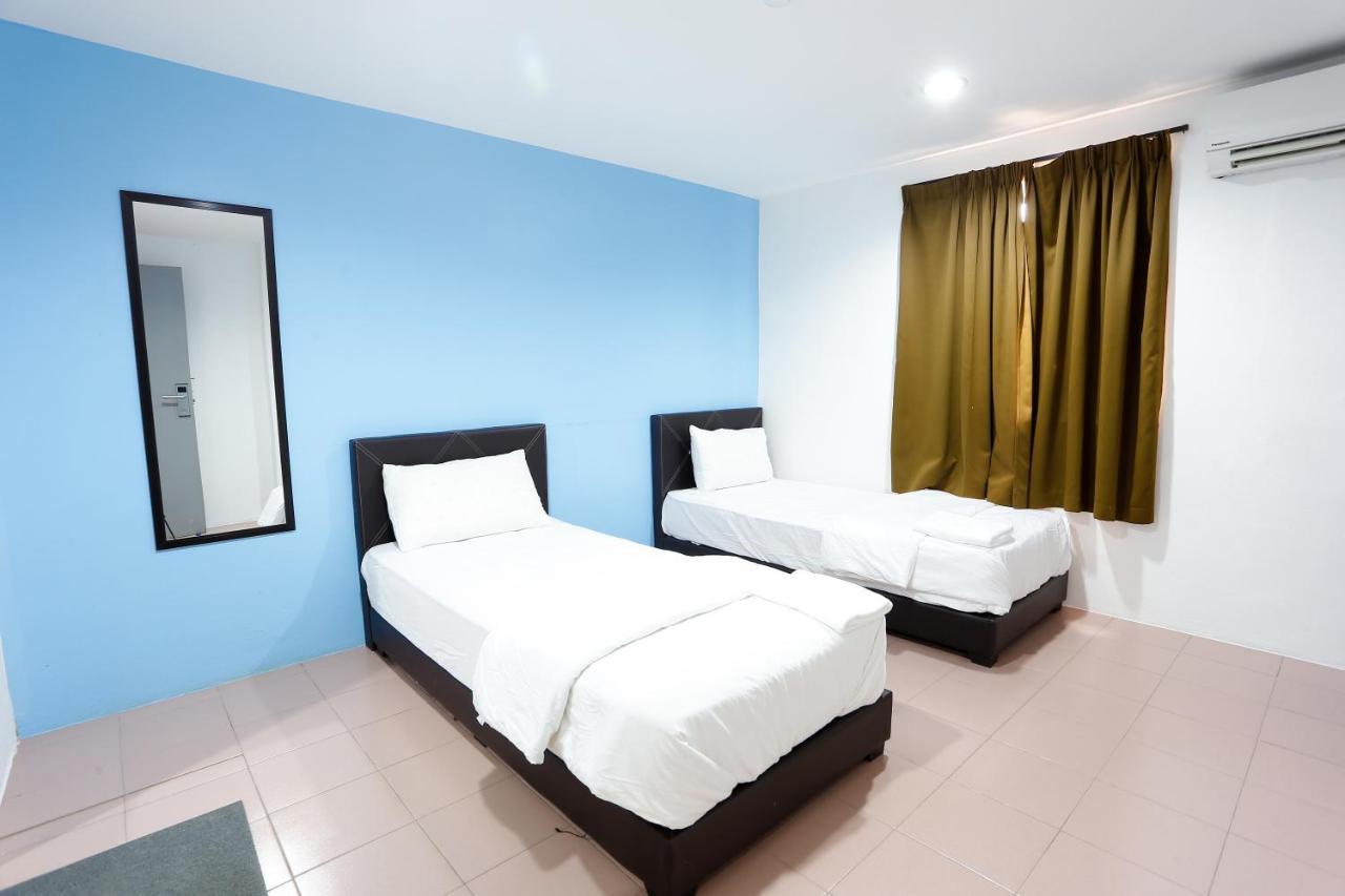 Lux Hotel Teluk Intan Exterior photo